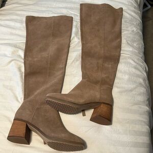 NWT Kelsi Dagger Brooklyn - cow suede boots